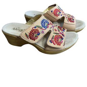 Alegria Linn Embroidered Slip on Wedge Sandals size EU 38 US 7 7.5 tan floral